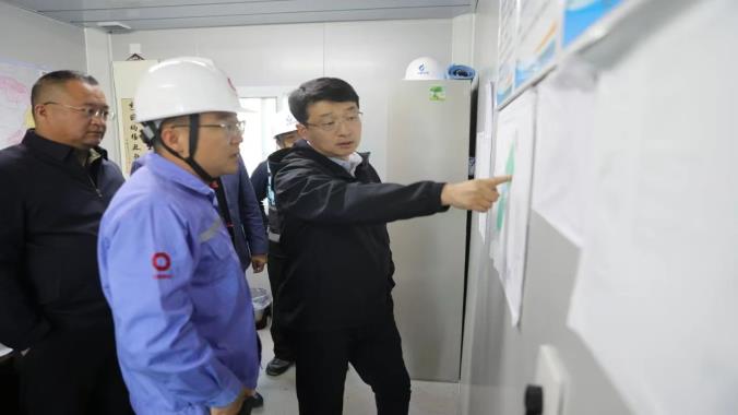 何大海調研撫遠市烏蘇現代農業產業園項目建設推進情況
